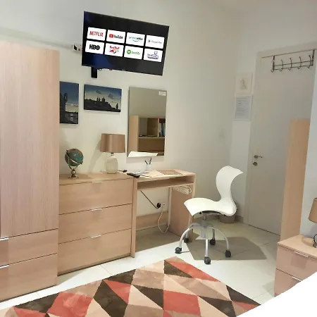 Cozy Rooms - Great Bus Connections - Free Parking Mosta Exterior photo