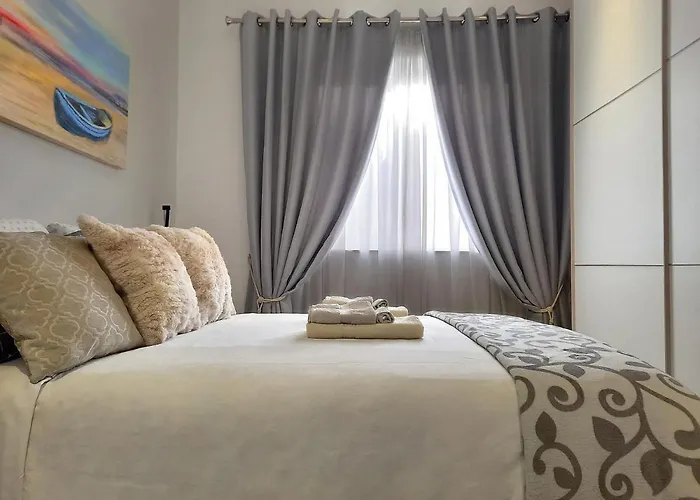Cozy Rooms - Great Bus Connections - Free Parking