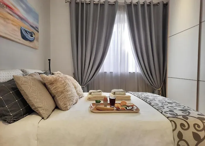 Cozy Rooms - Great Bus Connections - Free Parking